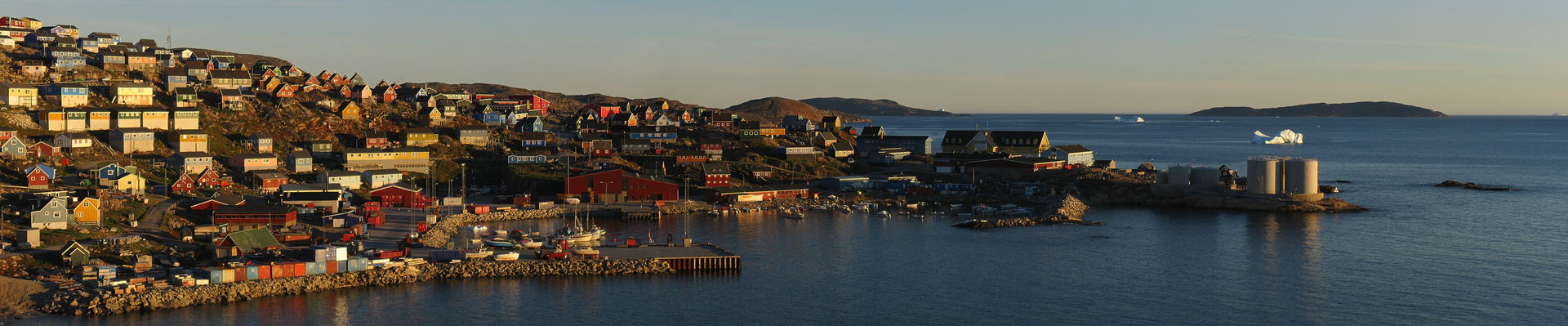Evening panorama of the north-western part of the town Upernavi…