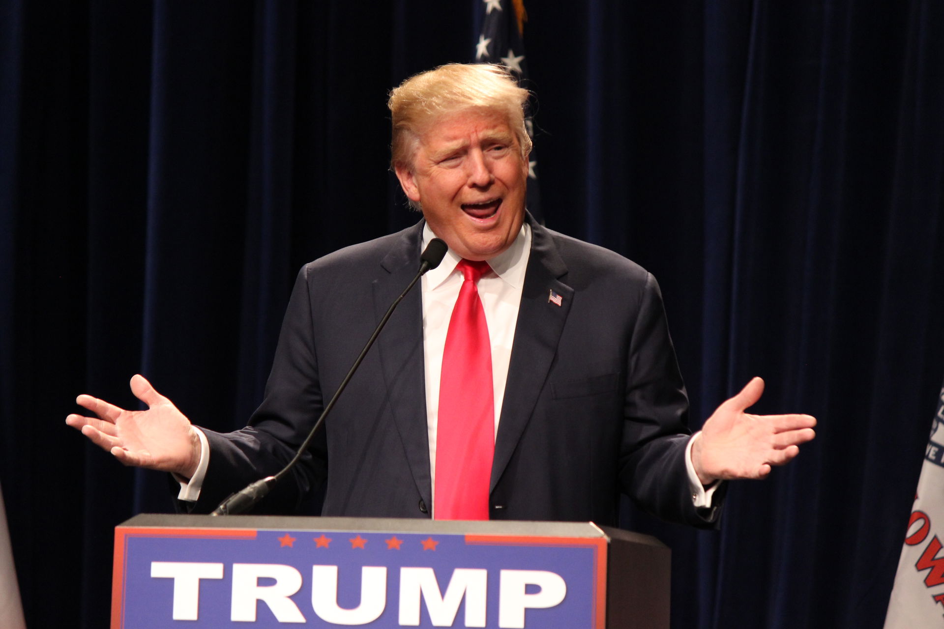 Trump rally in Ottumwa Iowa on 1/9/2016