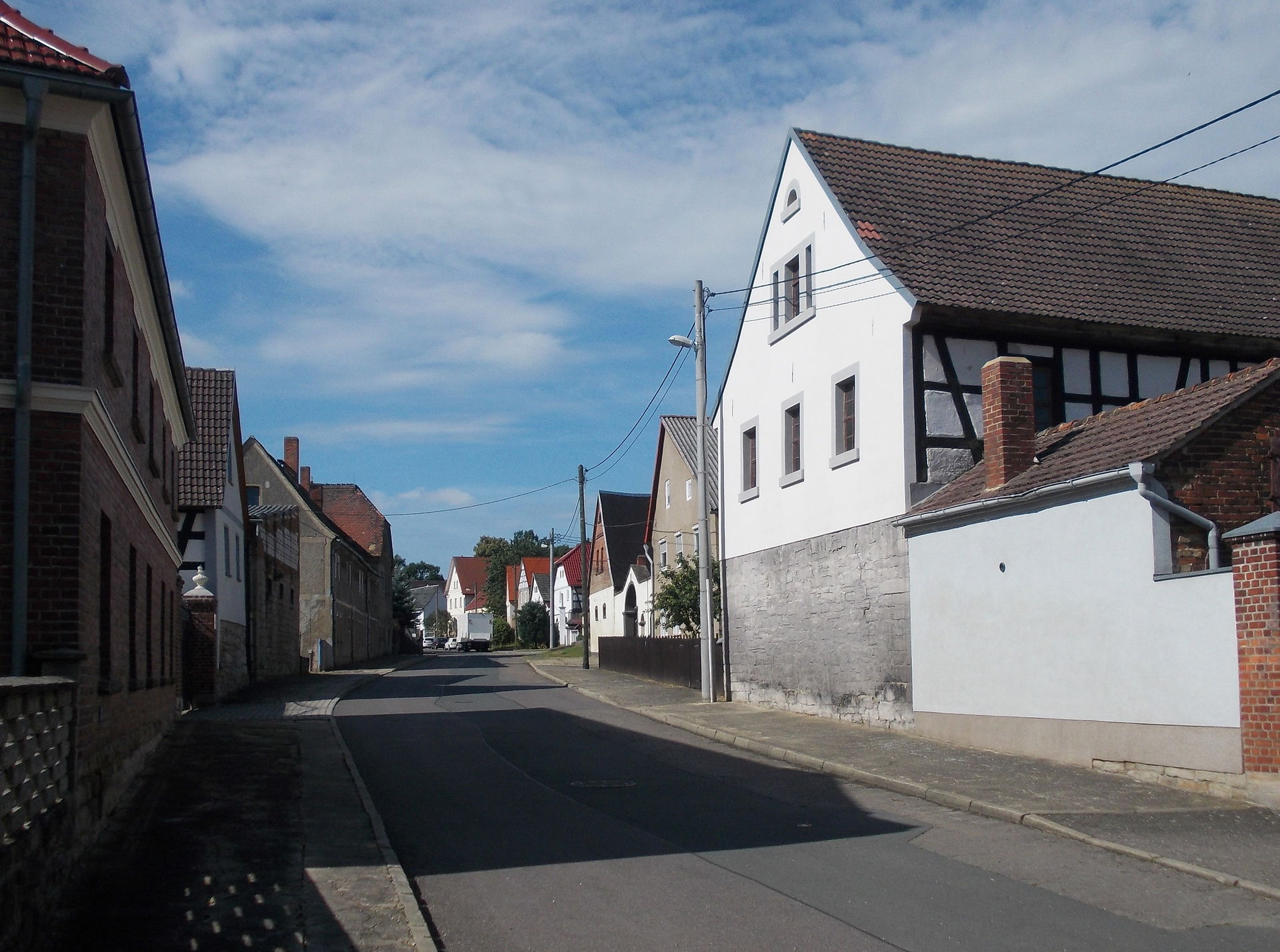 The main street of Roda (Osterfeld, district: Burgenlandkreis, …