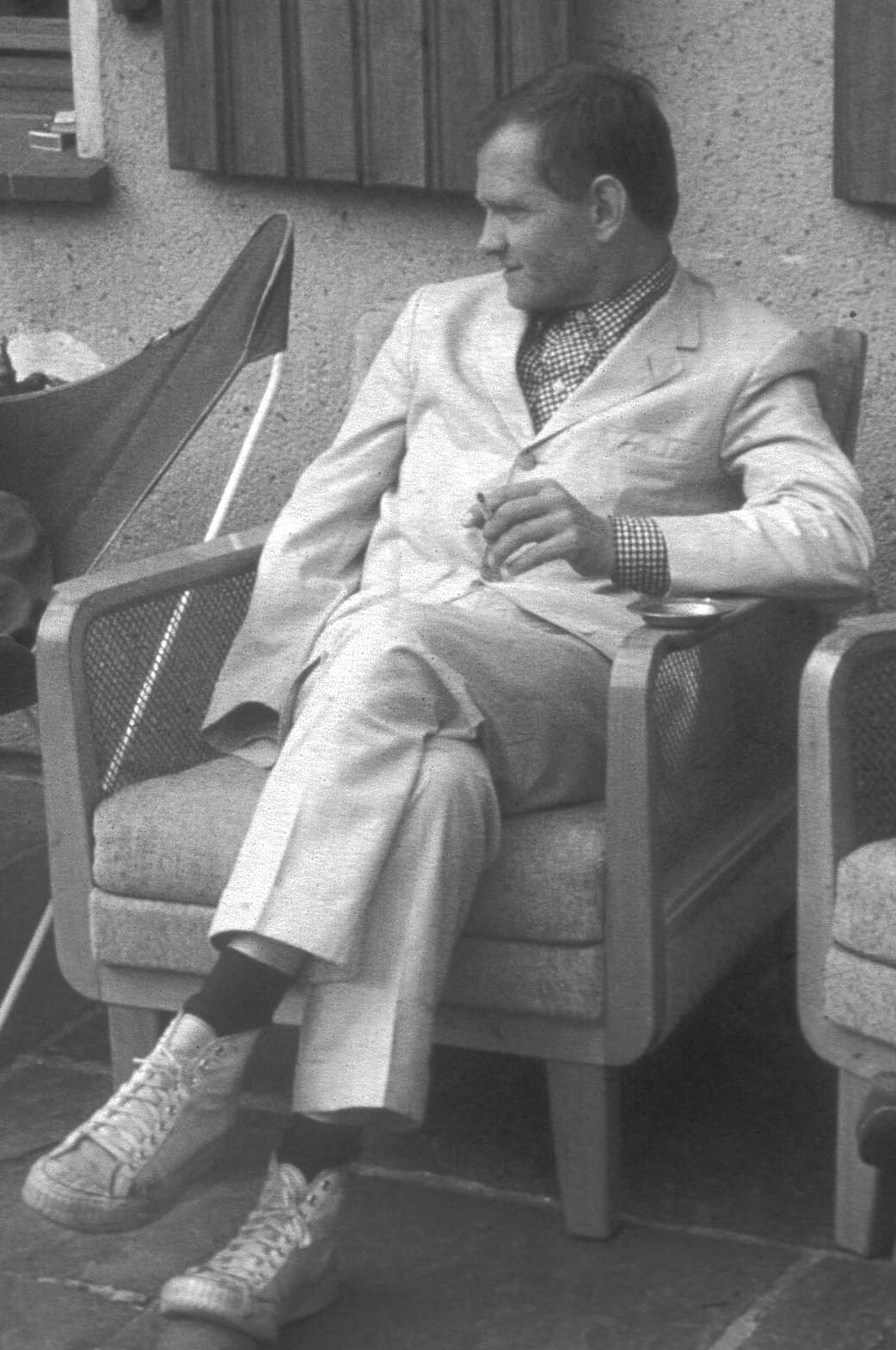 Painter K.R.H. Sonderborg during a visit in Hannover in 1962
