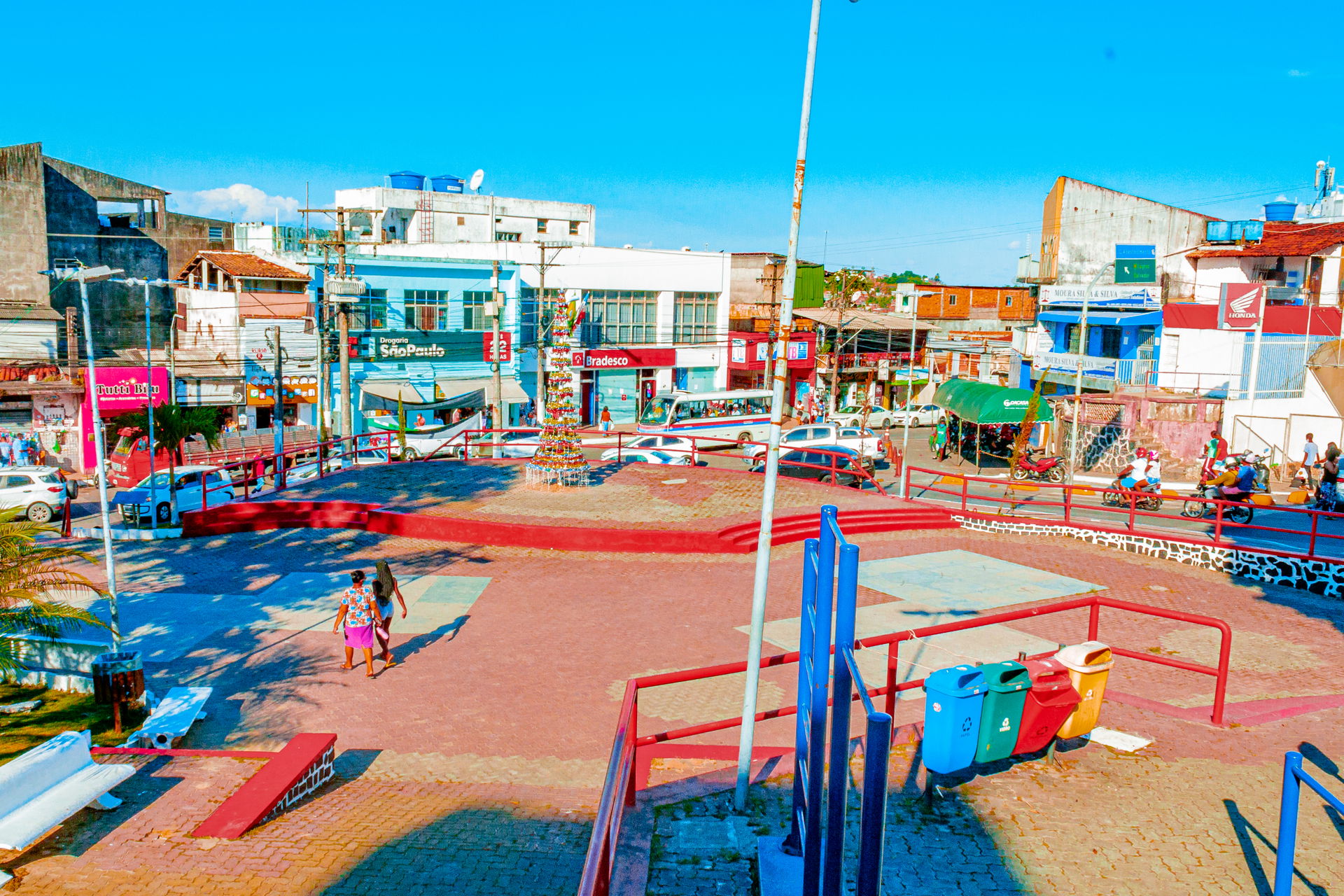 Praça Douto Gualberto Dantas Fonte - Candeias Bahia