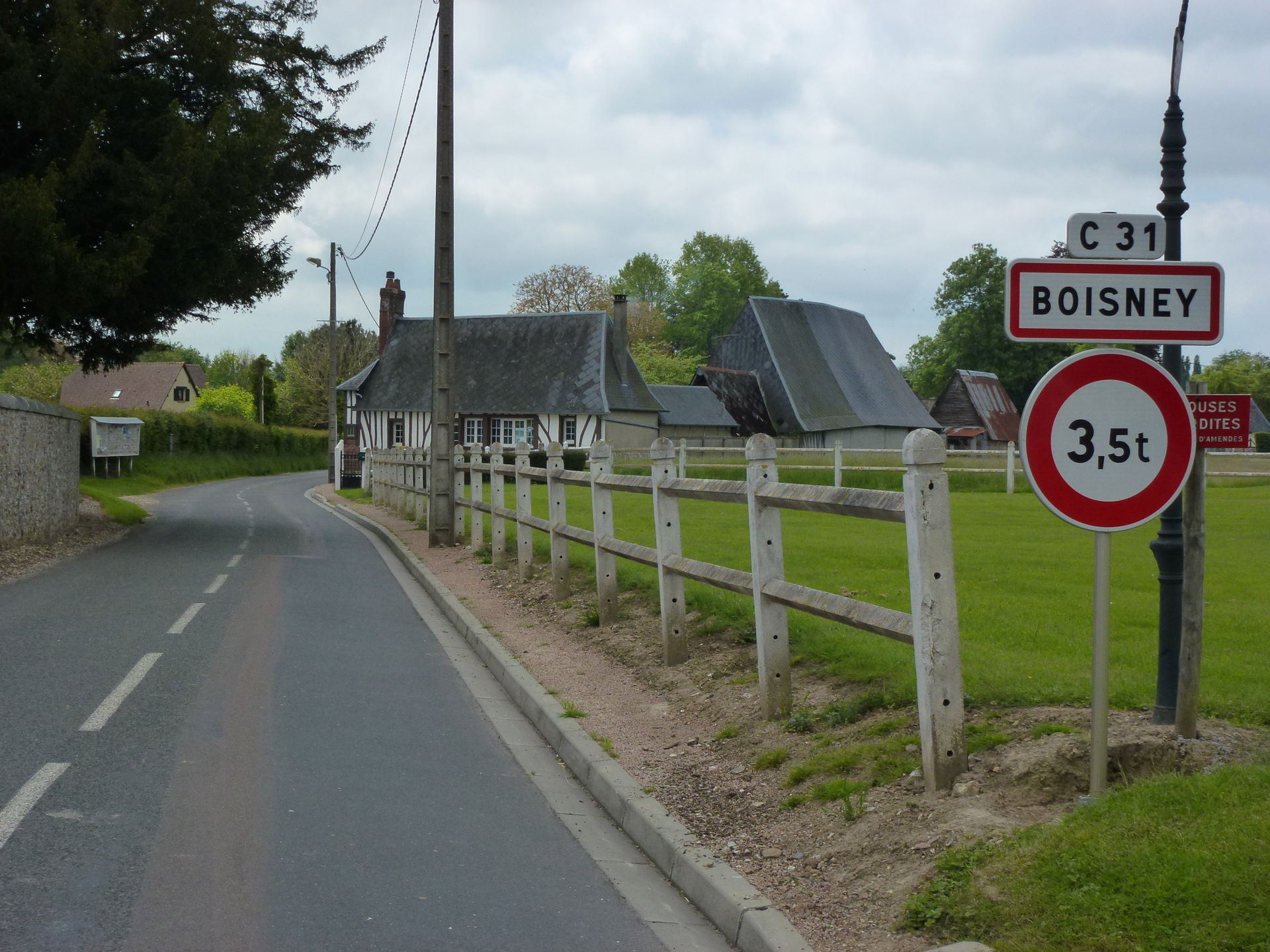 Boisney (Eure, Fr) city limit sign