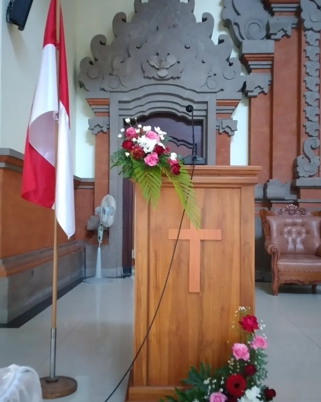 Dekorasi Panti Imam (Ambon) di Gereja Katolik Emmanuel Muncar, …
