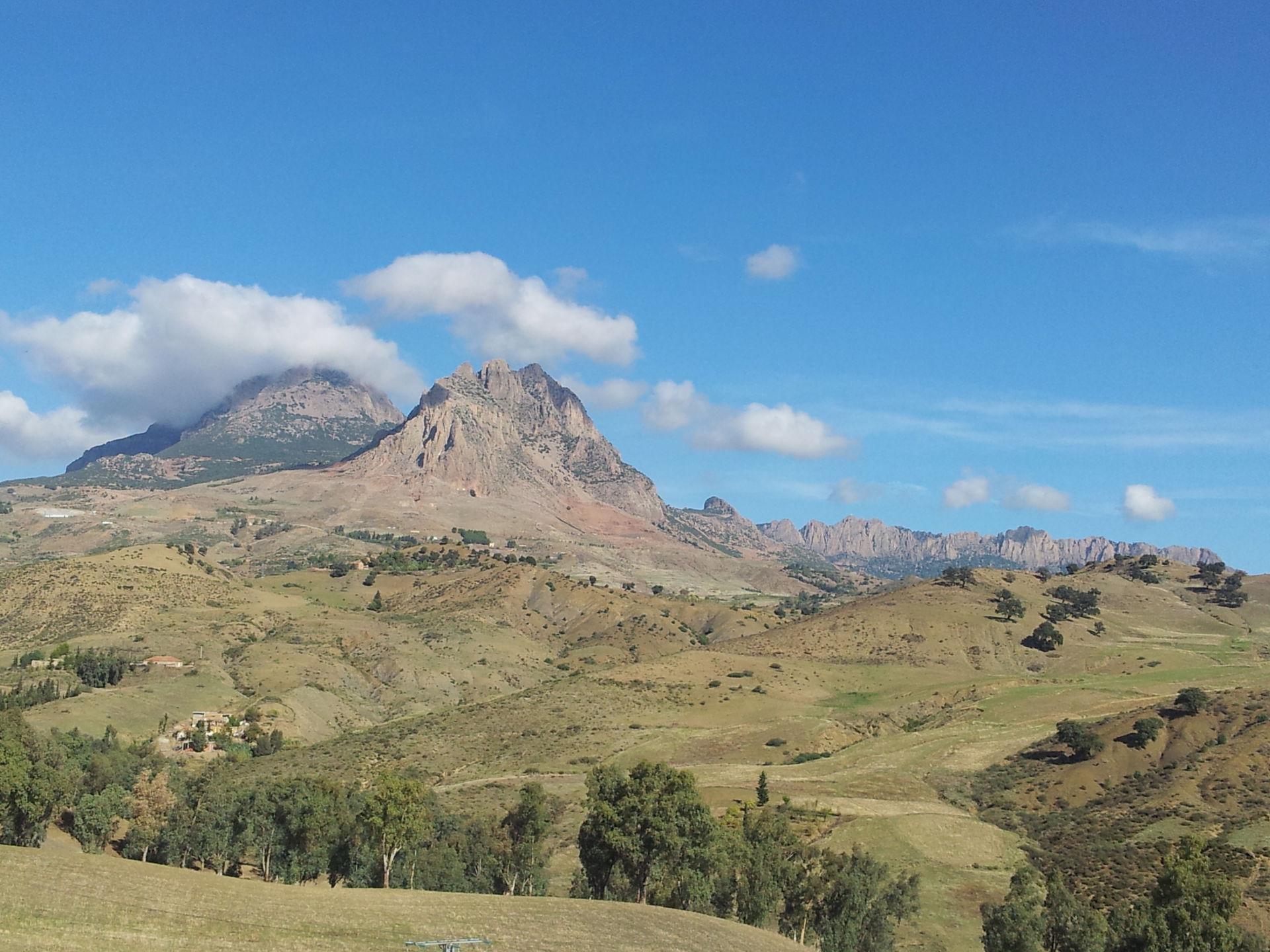 Massif de Ouarsenis (1 985m), près de la commune de Tamalaht da…