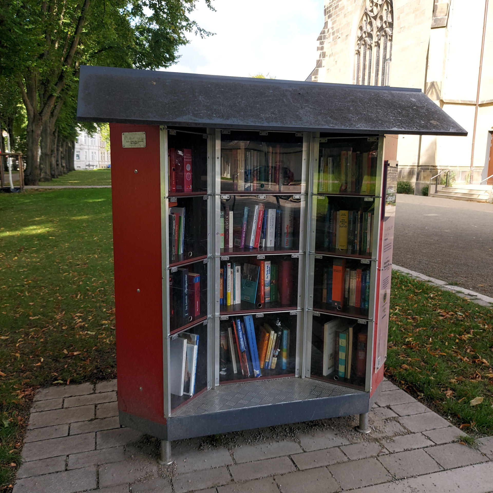 Detmold Bücherschrank