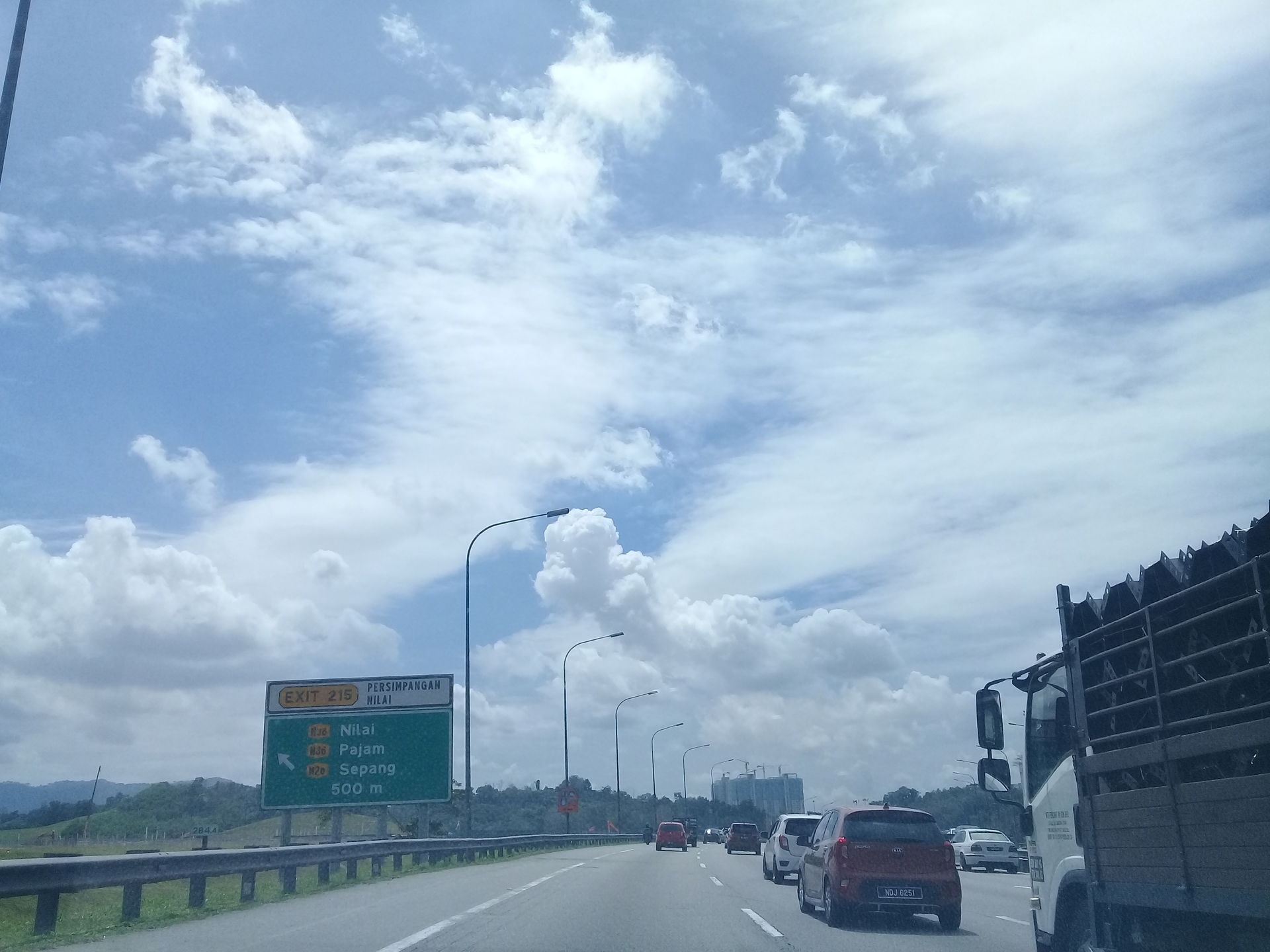 Persimpangan Nilai