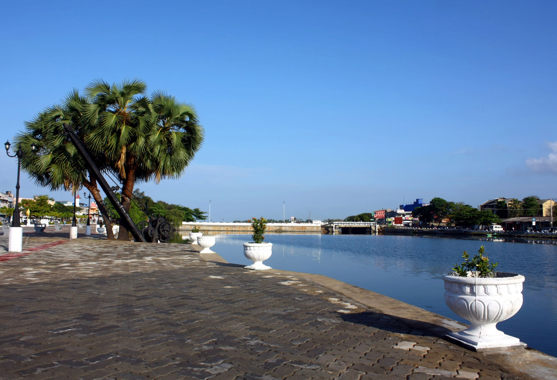 Batticaloa landscape - It is located in Puliyanthivu (island) a…