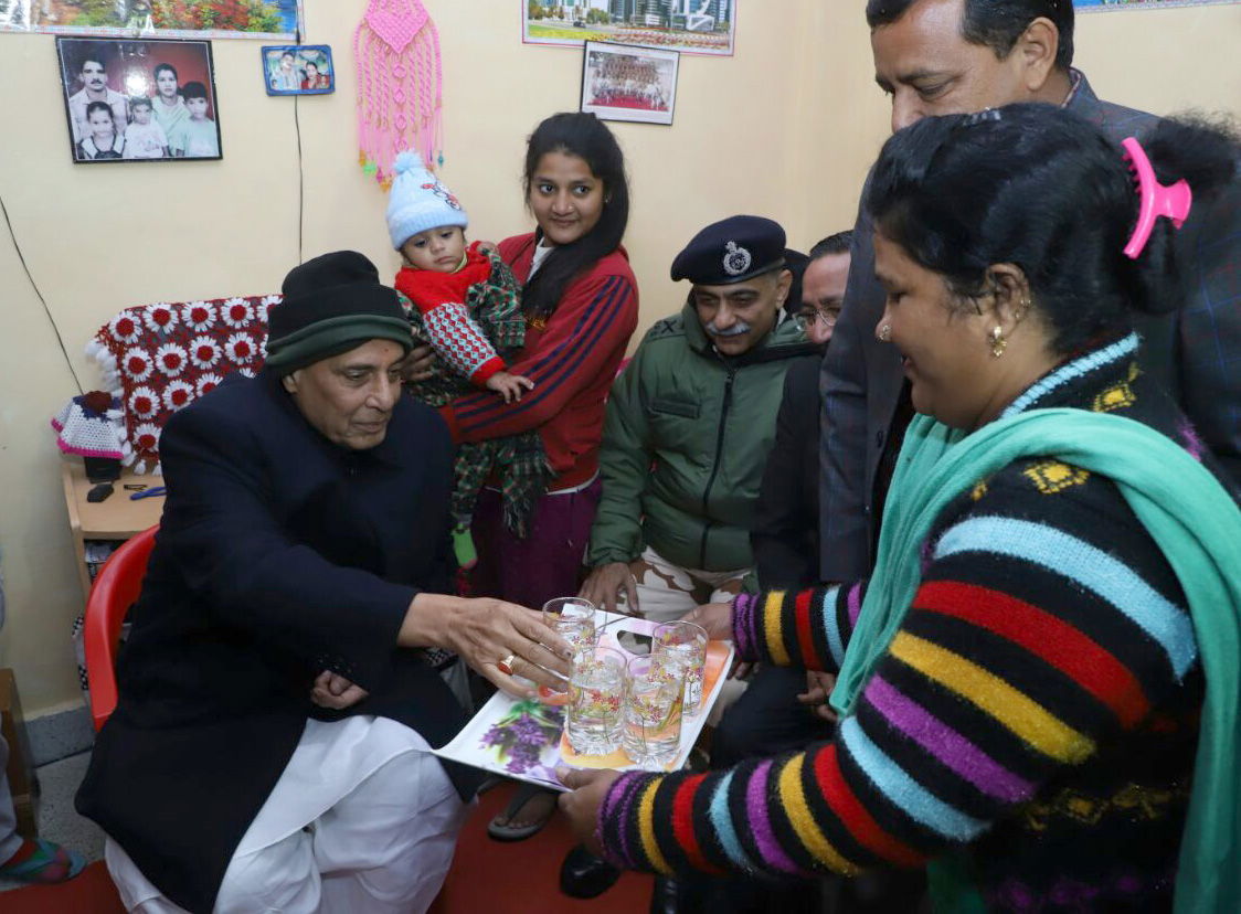 The Union Home Minister, Shri Rajnath Singh at the home of an I…