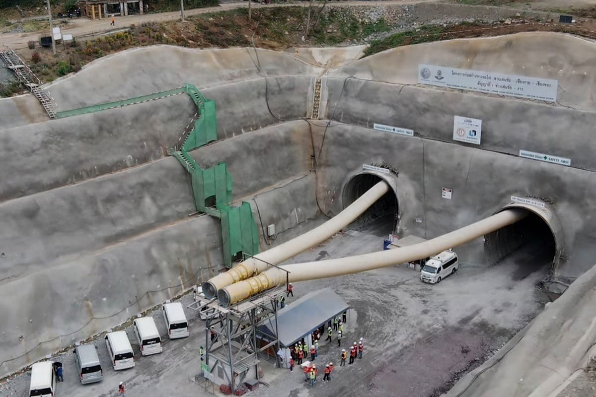 Ngao Tunnel under construction, Denchai - Chiang Rai - Chiang K…