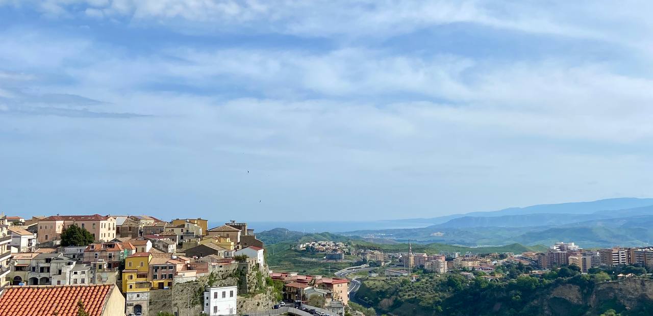 This is a photo of a monument which is part of cultural heritag…