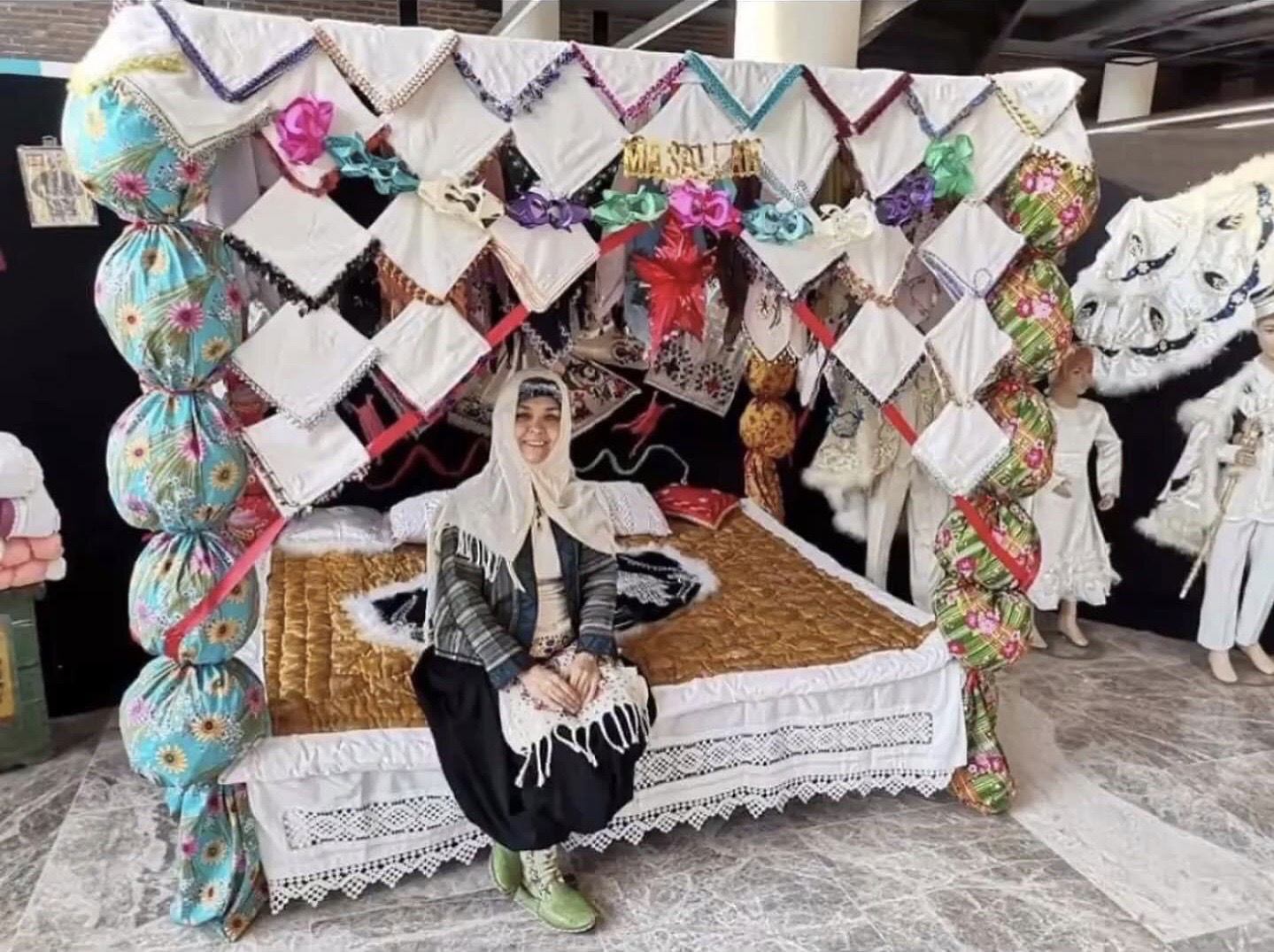 Kocaeli-Kandıra traditional Manav folkloric clothing.