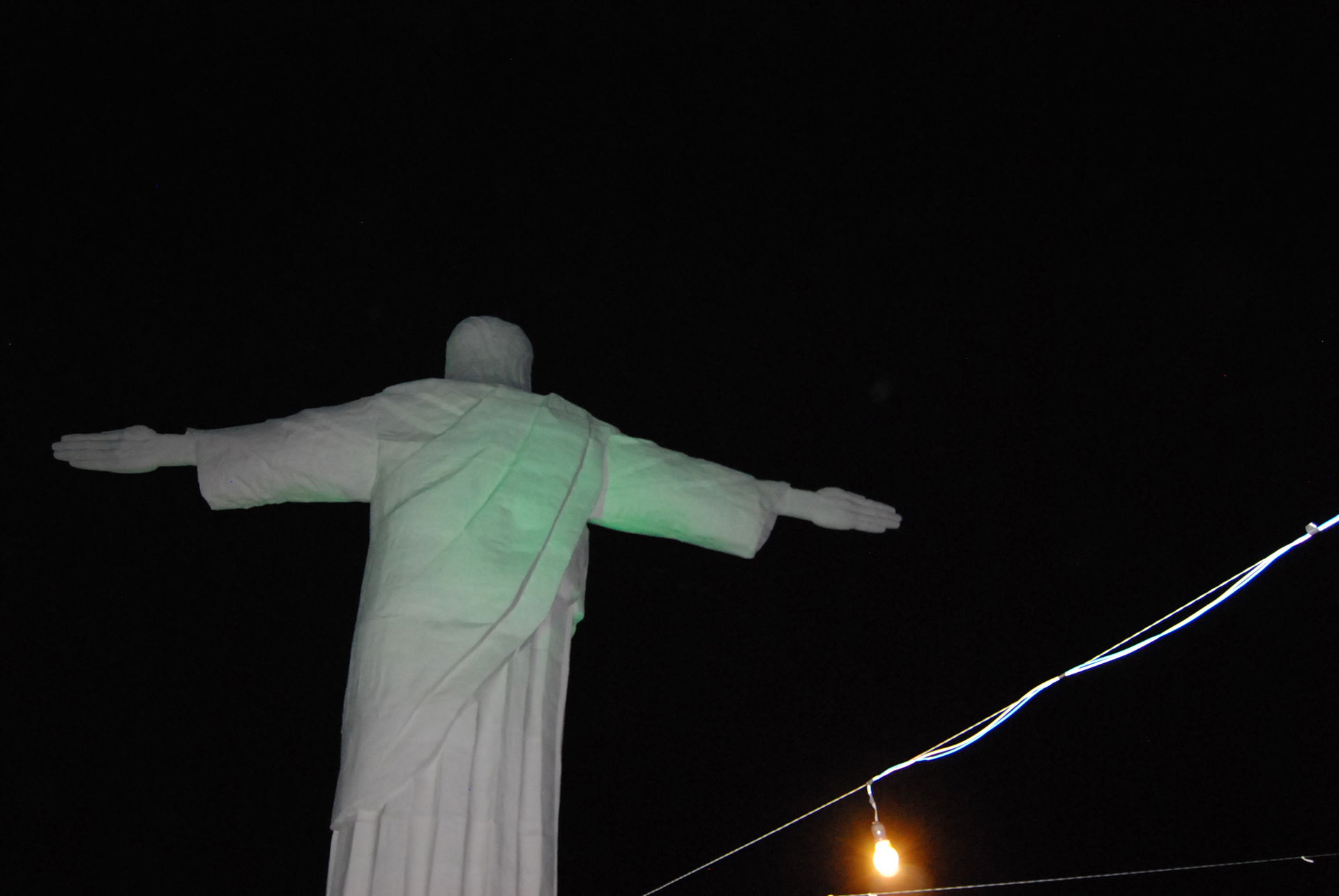 Estátua do Cristo em Macaúbas, em 2013.