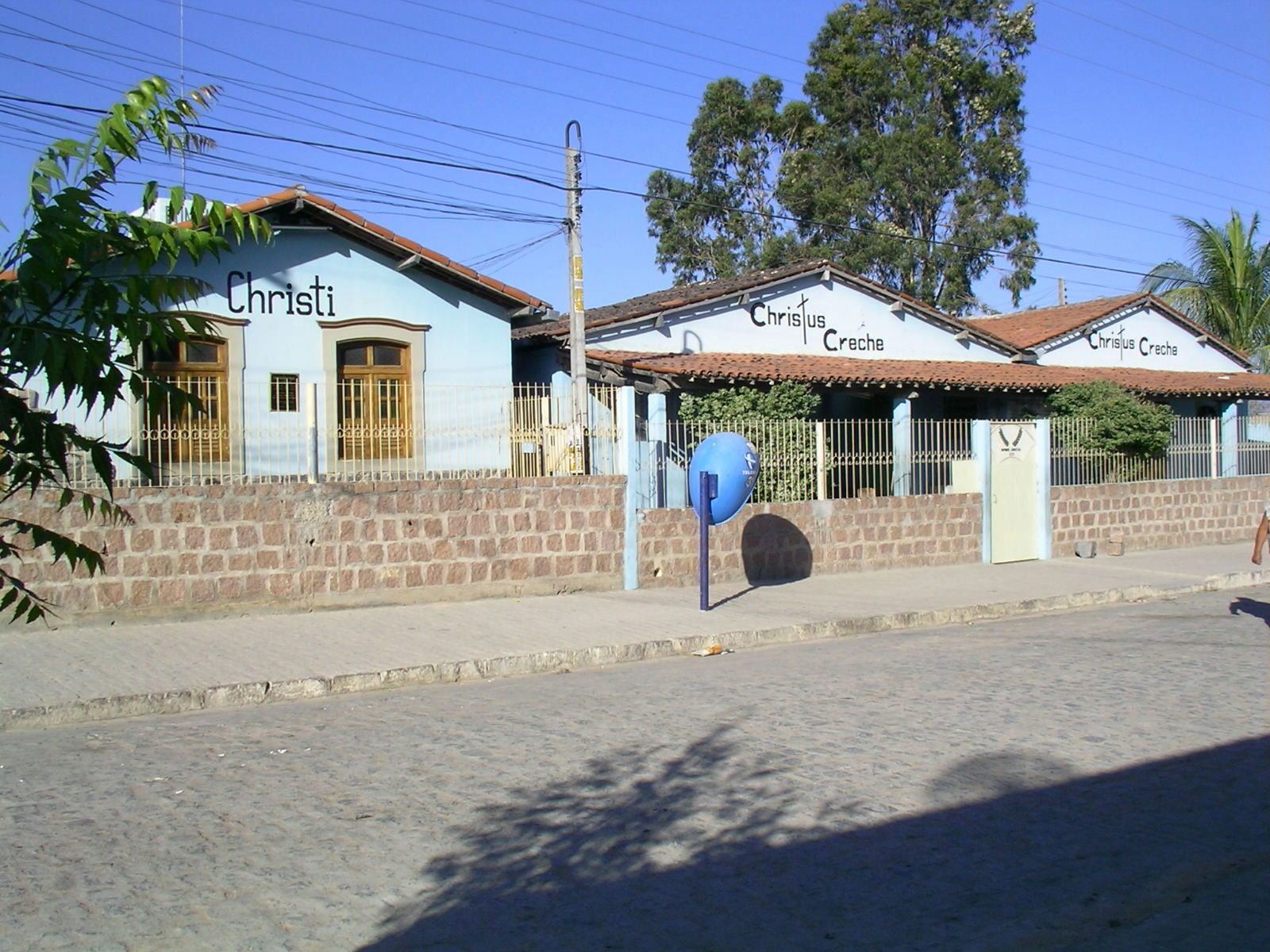 Die Gebäude der Fundação Terra in der Müllstraße in Arcoverde-PE
