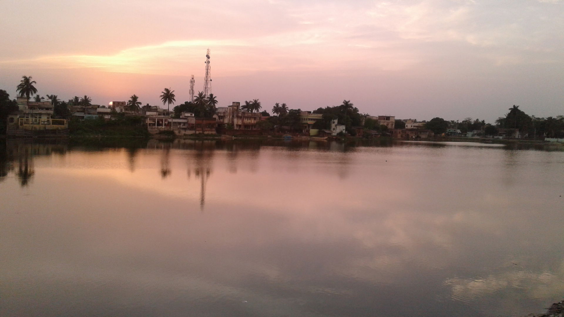 .......... Sunset at pond edge