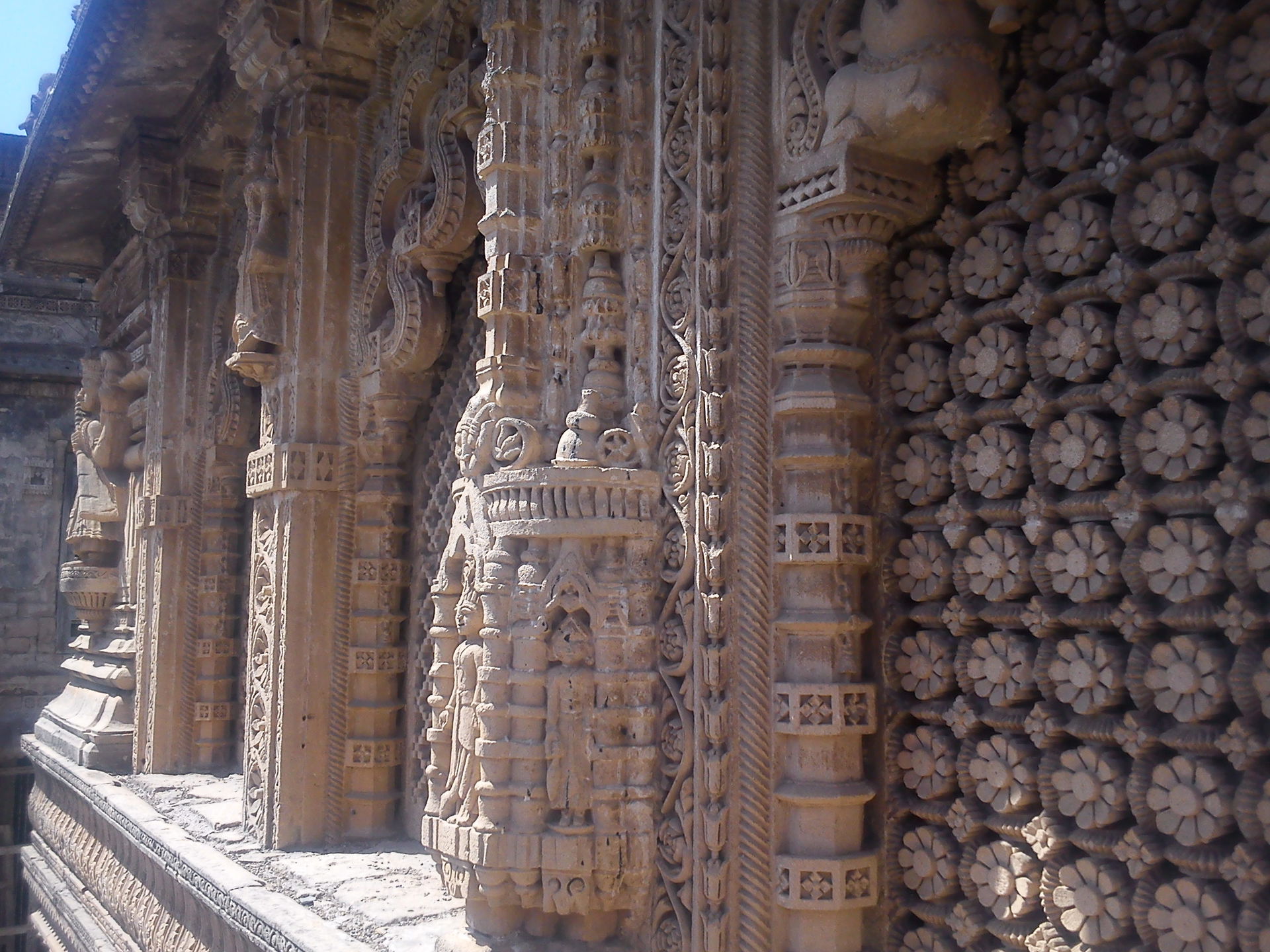 A very famous monument of Dhoraji. An ancient carving from arou…