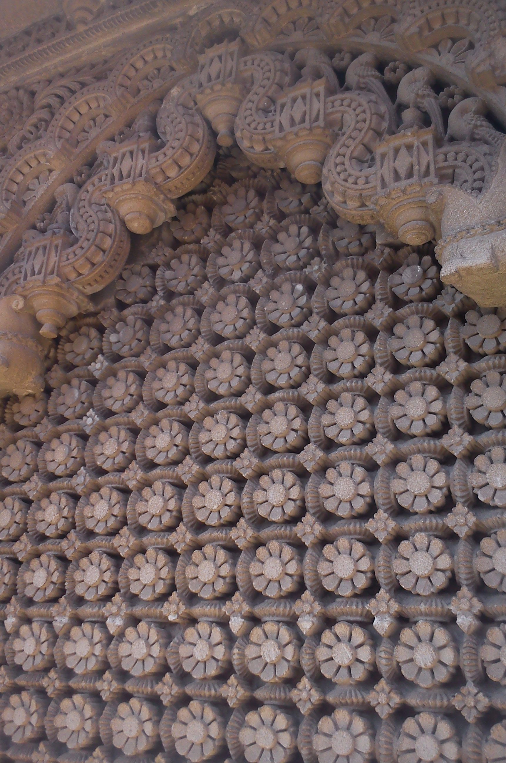 A very famous monument of Dhoraji. An ancient carving from arou…
