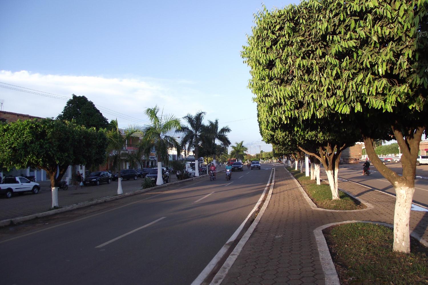Avenida central de Rondon do Pará