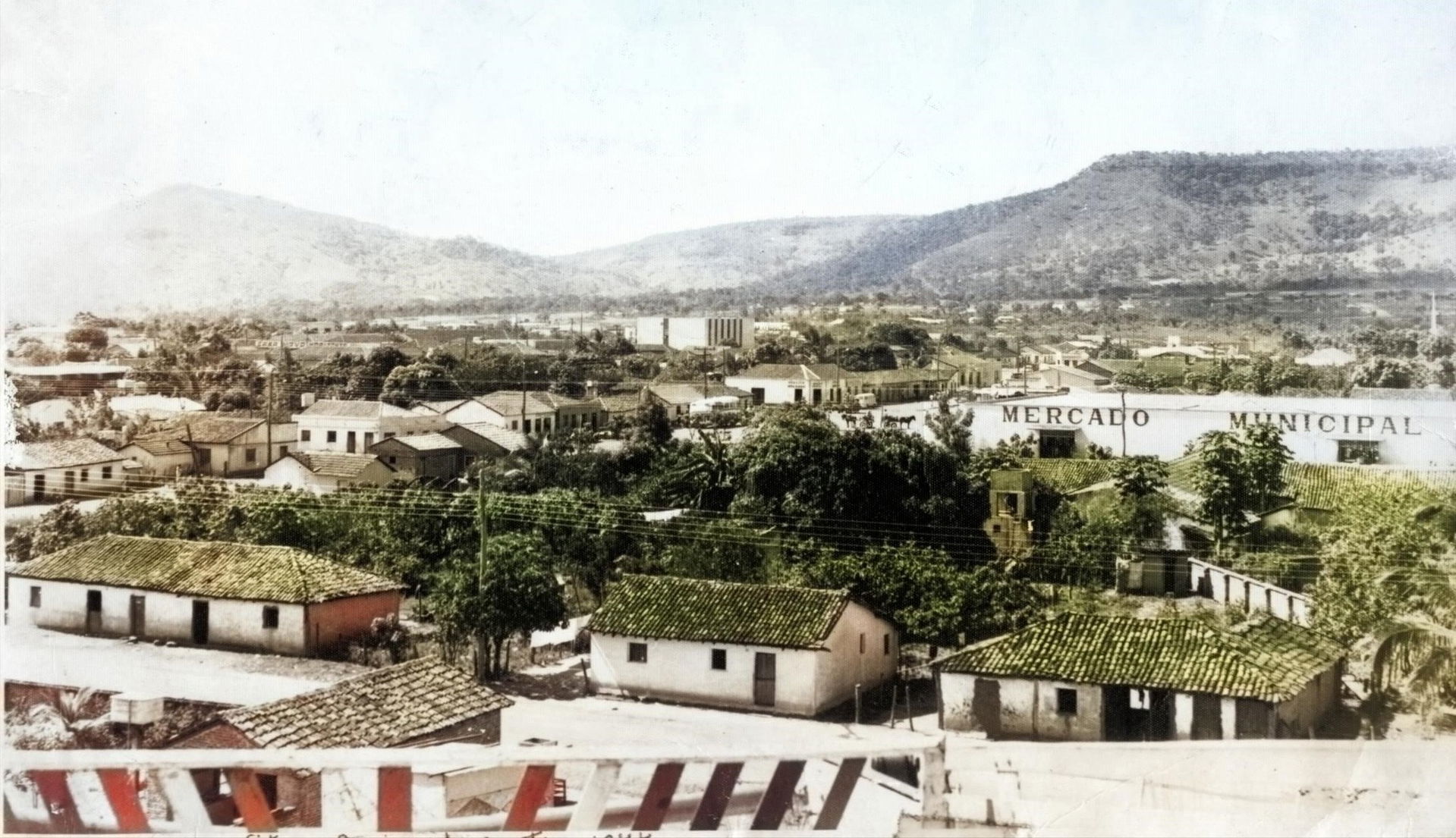 Centro de Paraíso do Tocantins em 1977
