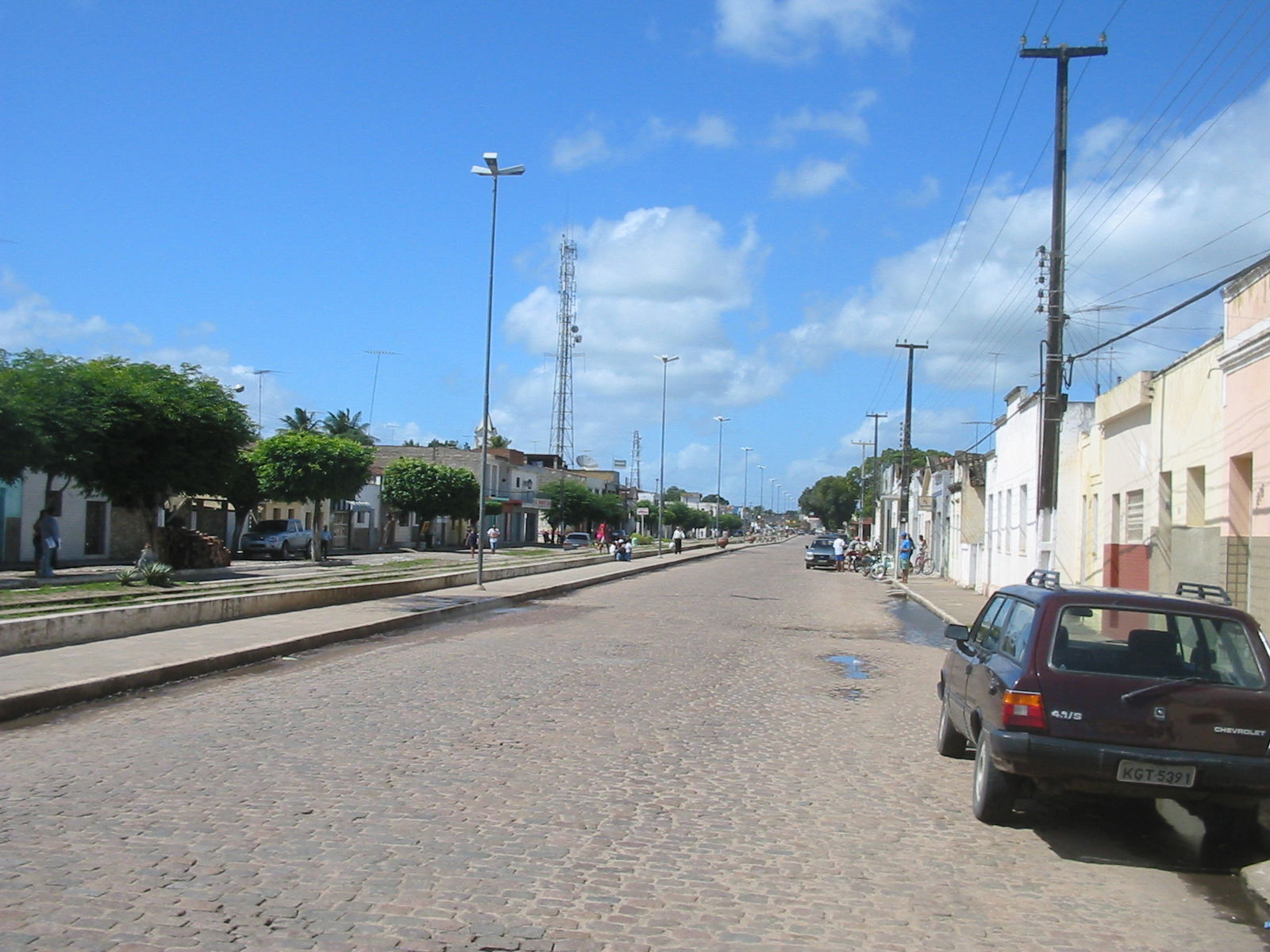 Sapé (Paraíba), Brasil. Avenida. Sapé (Paraíba), Brazil. An ave…