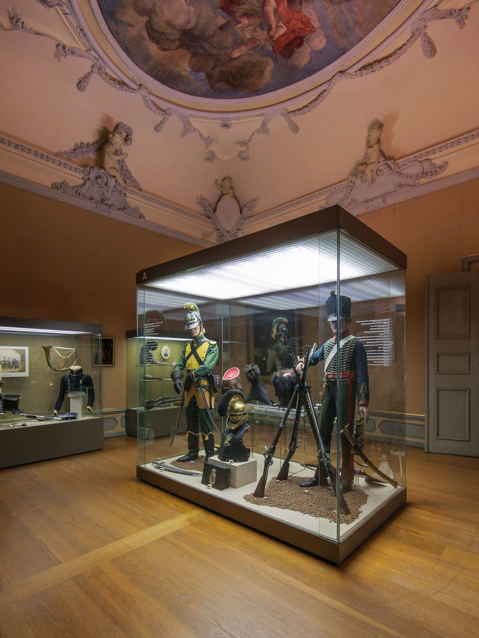 Uniformen im WGM Rastatt im Wehrgeschichtliches Museum Rastatt.