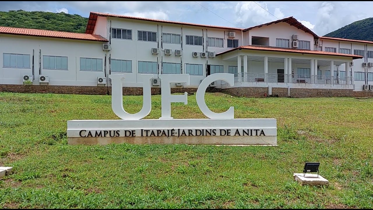 Universidade Federal do Ceará - Campus de Itapajé (Jardins de A…