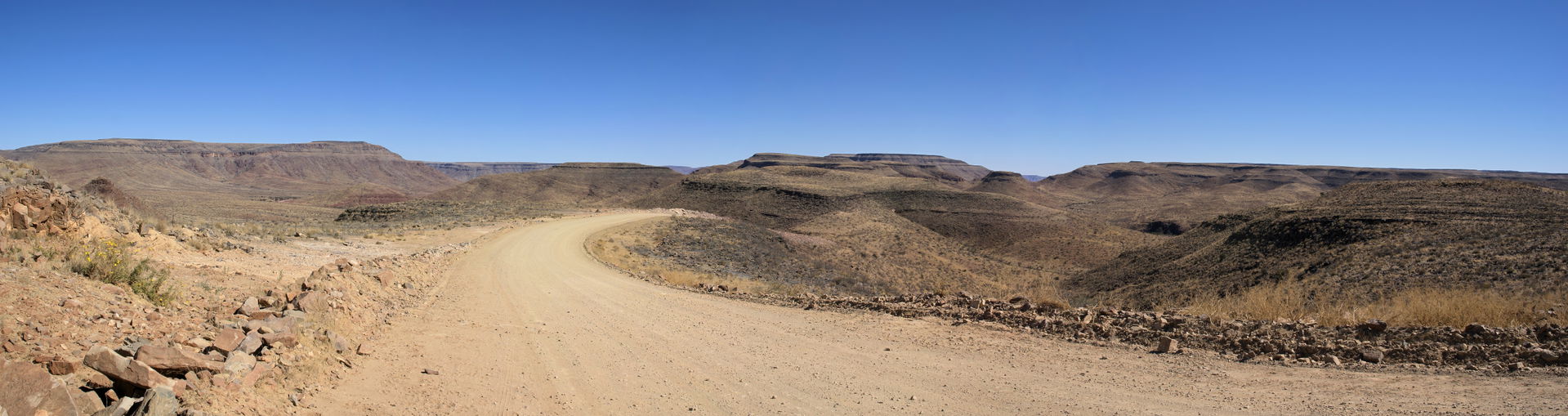 Road 36 within Tsarisberge next to Maltahöhe, Namibia