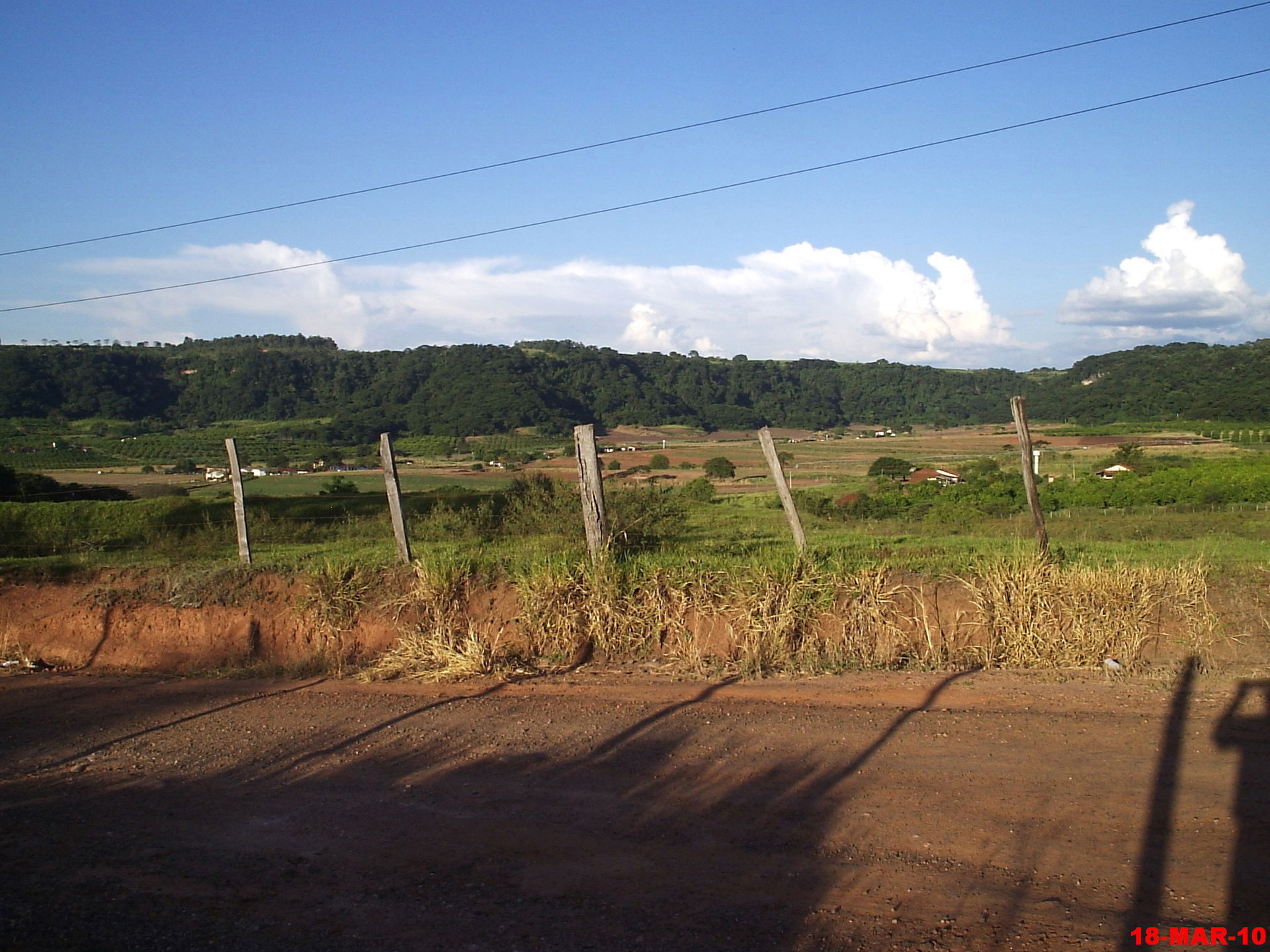 Vista da Serra de Jaboticabal, Vale do Rio Turvo e do Vale dos …