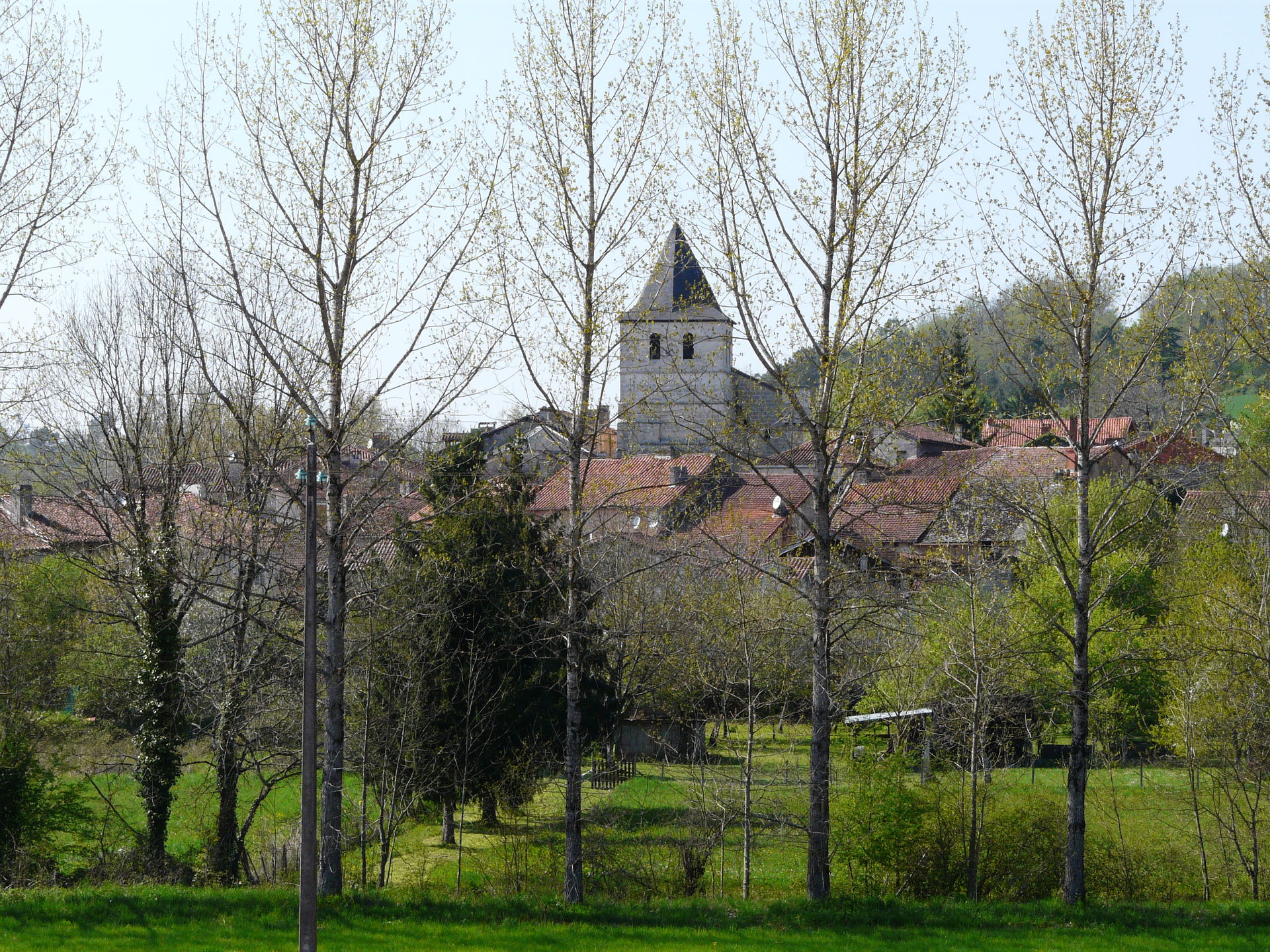 Vue générale du bourg de Villars, Dordogne, France
