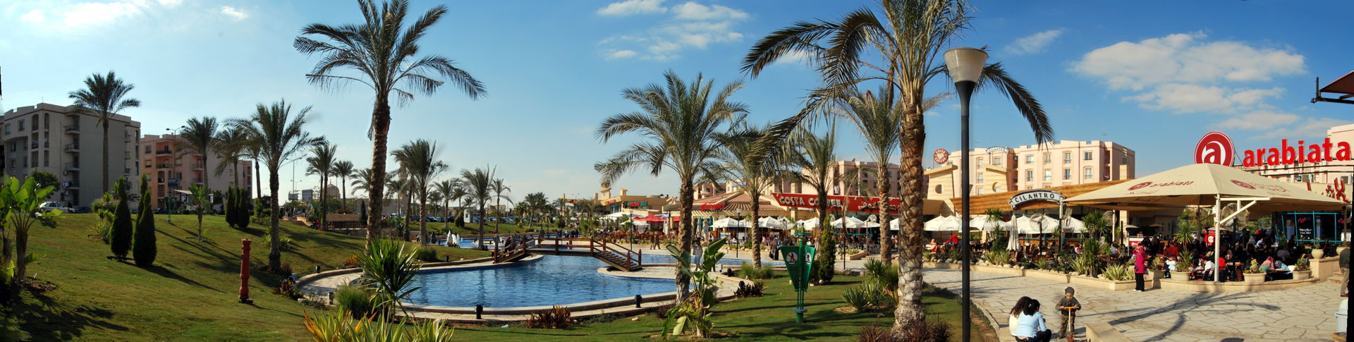 A Panorama of Food Court area in Rehab City.