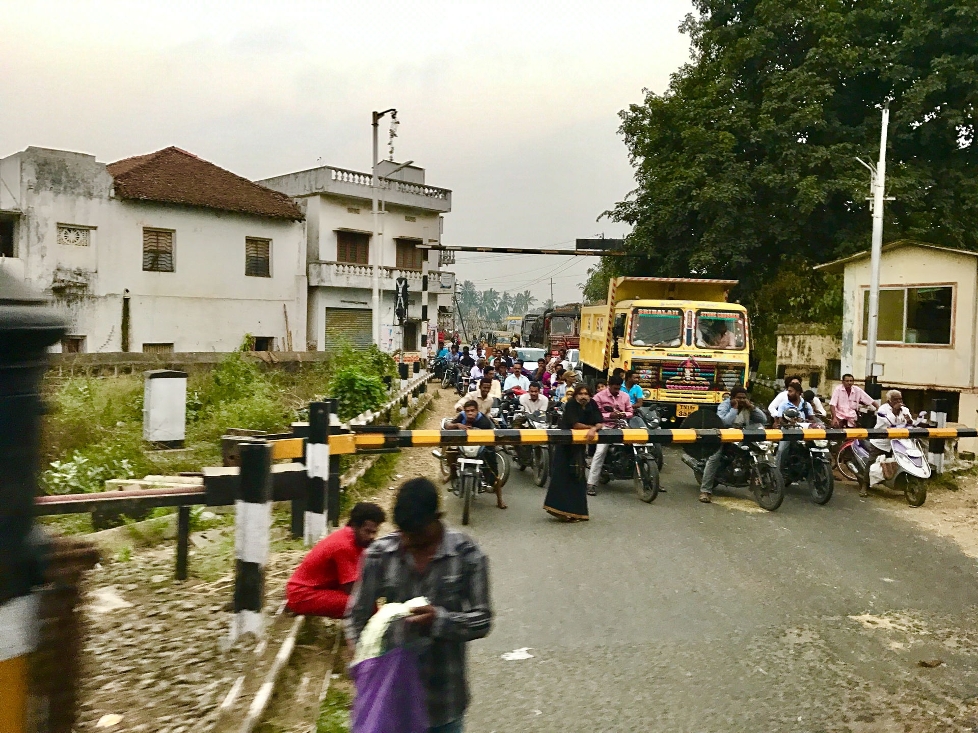 Railway gate near Nidadavole station