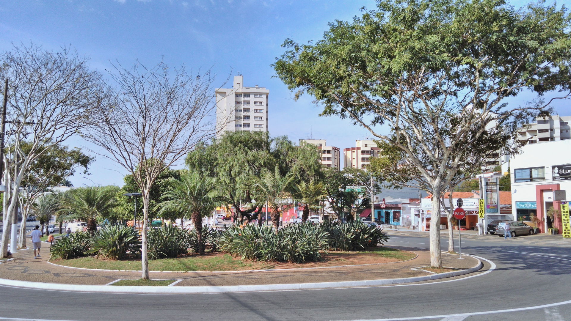 Photo of the park "Praça Brasil 500 Anos" in the city of Valinh…