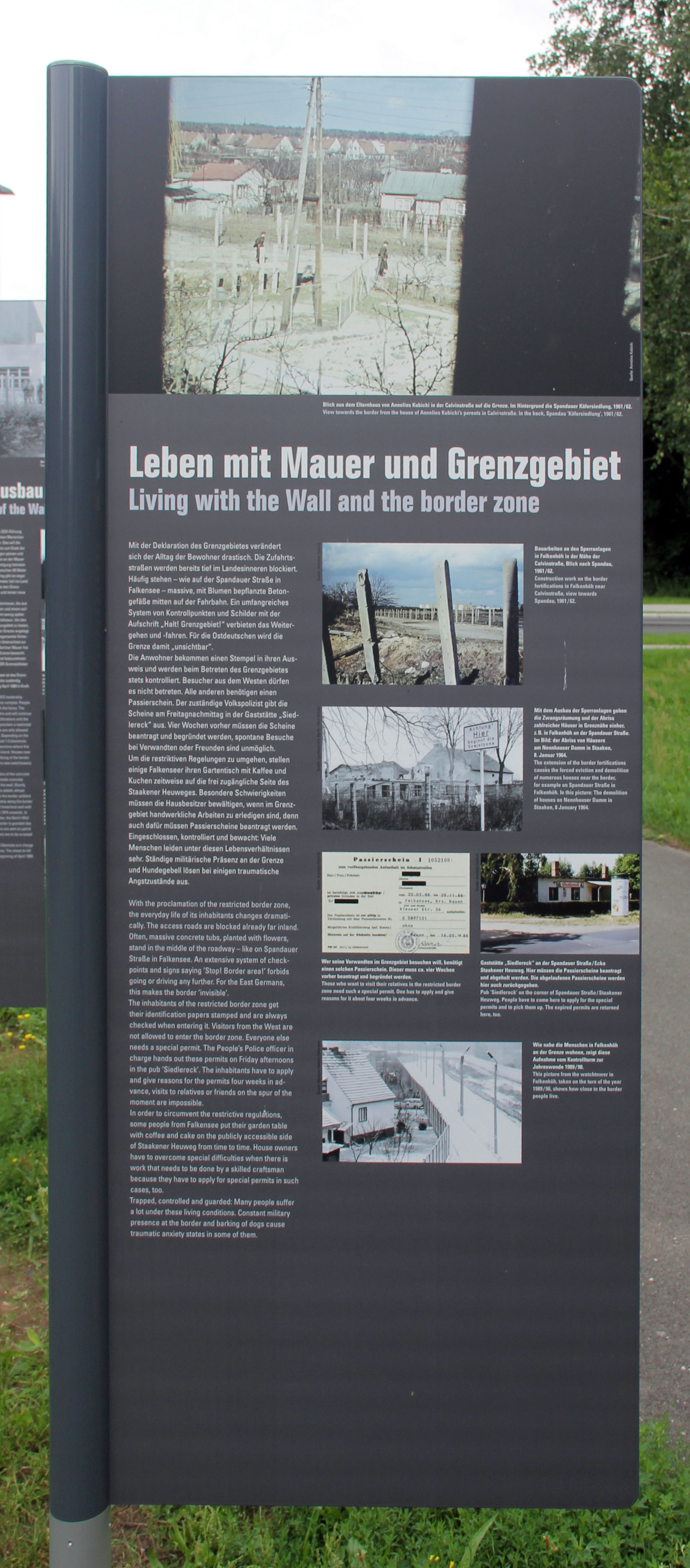 Memorial plaque, Deutsche Teilung, Bürgermeistergarten, Falkens…