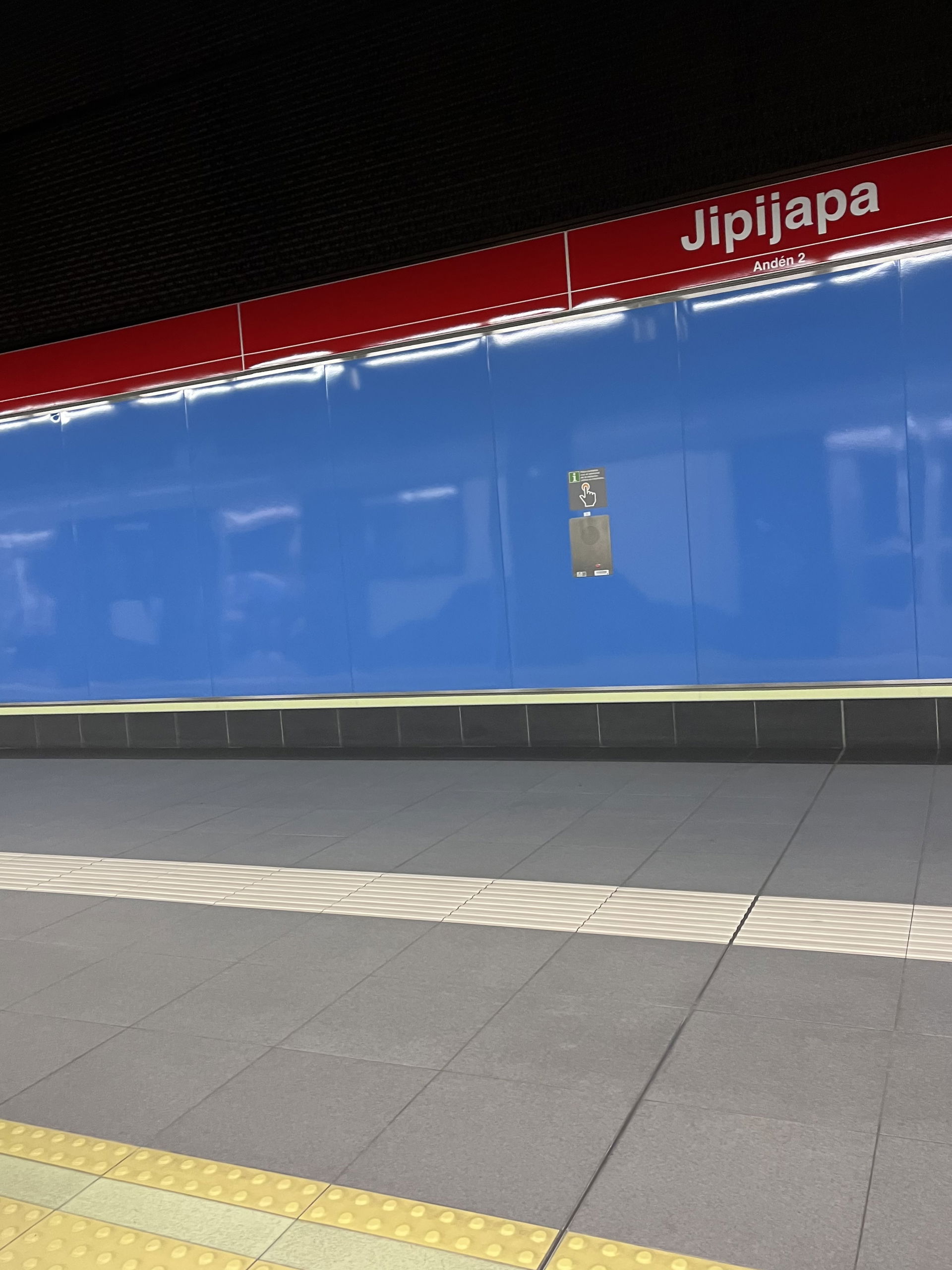 Jipijapa metro station