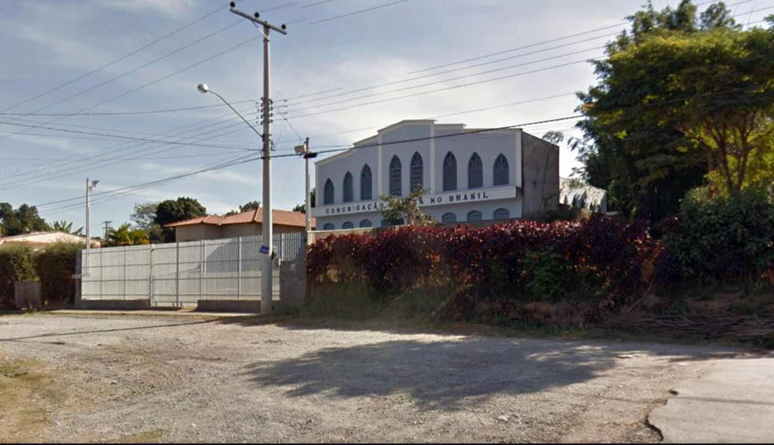 una de varias iglesias de la Congregación Cristiana en Brasil (…