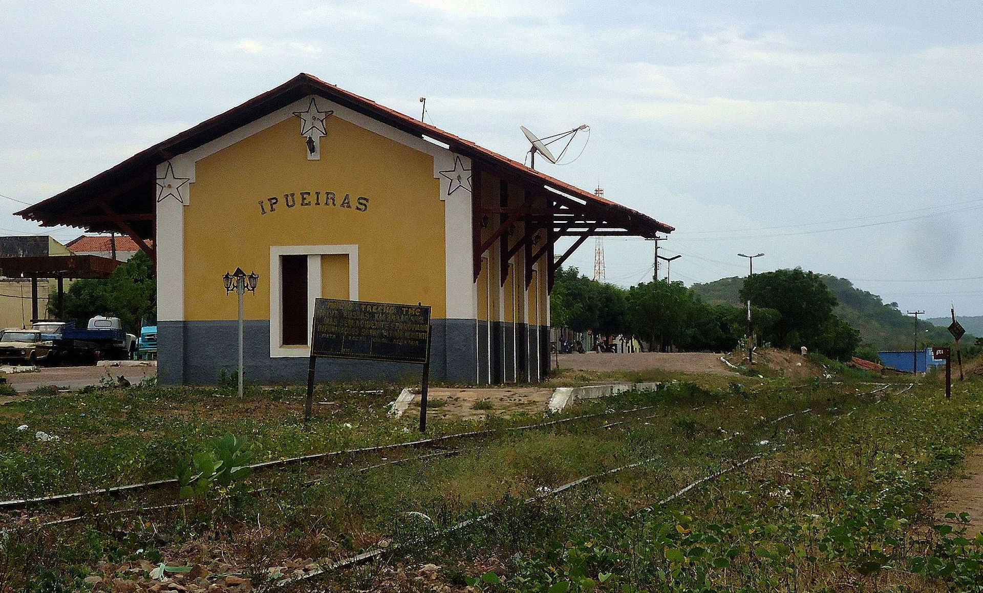 Bem ferroviário valorado/tombado pelo IPHAN na cidade de Ipueir…