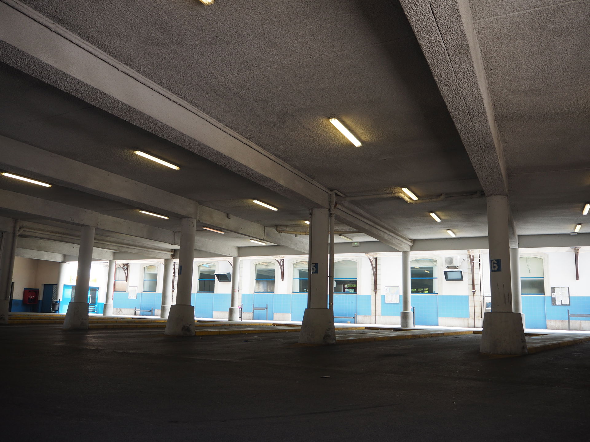 Ancienne gare ferroviaire de Draguignan (PLM SNCF) côté voies, …