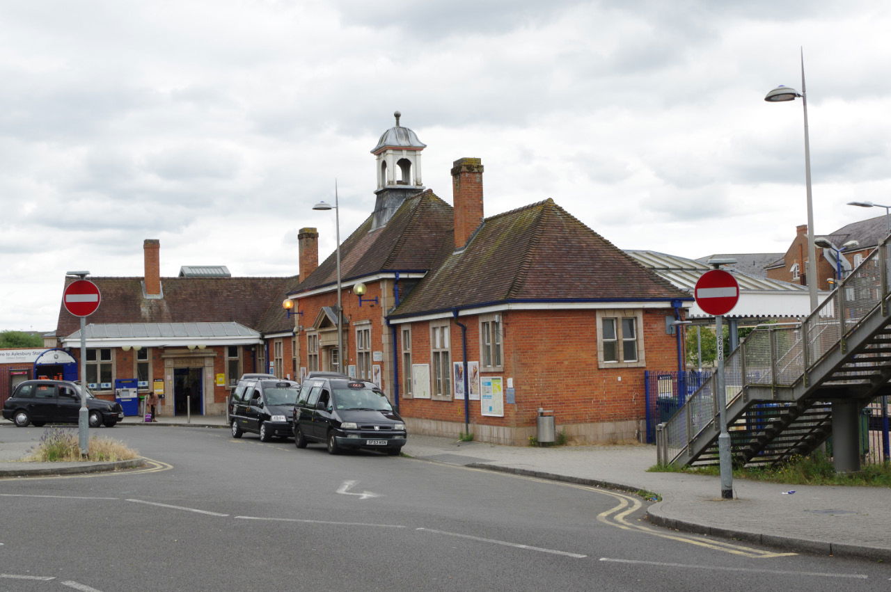 Aylesbury Station