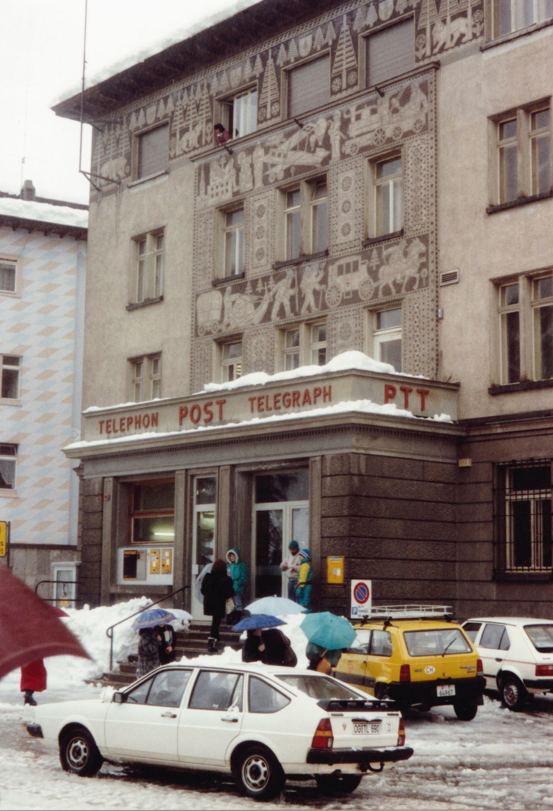 Davos Platz Promenade Post, Februar 1990, Regen nach dem grosse…