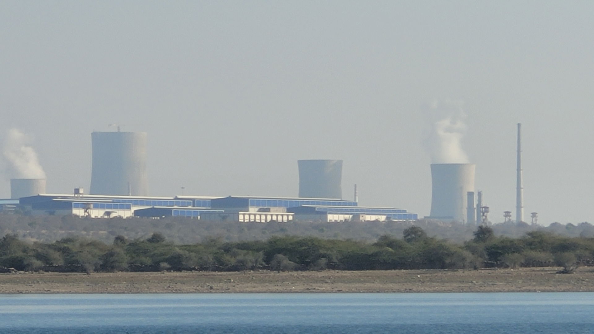 The picture shows the nuclear power plant in the district of Ko…