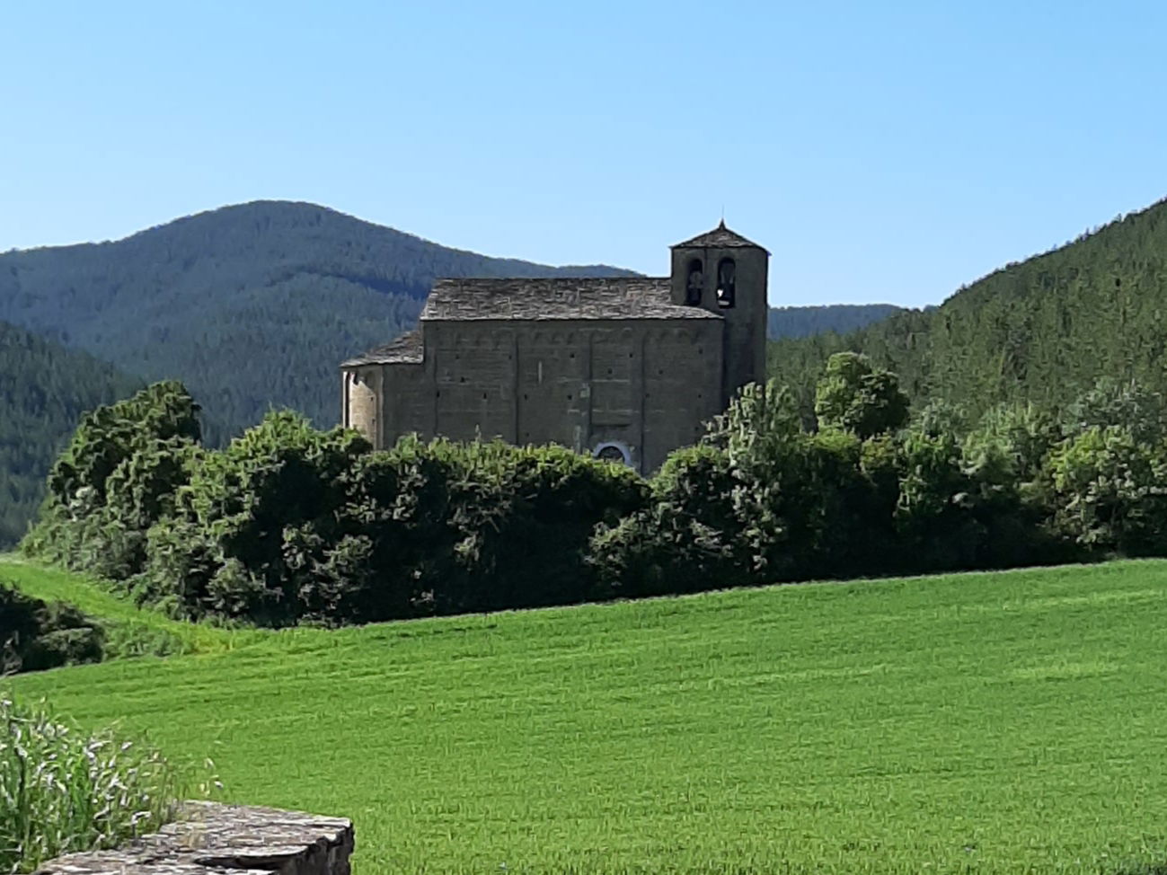 Parroquia de San Julián y Santa Basilisa de Bagüés
