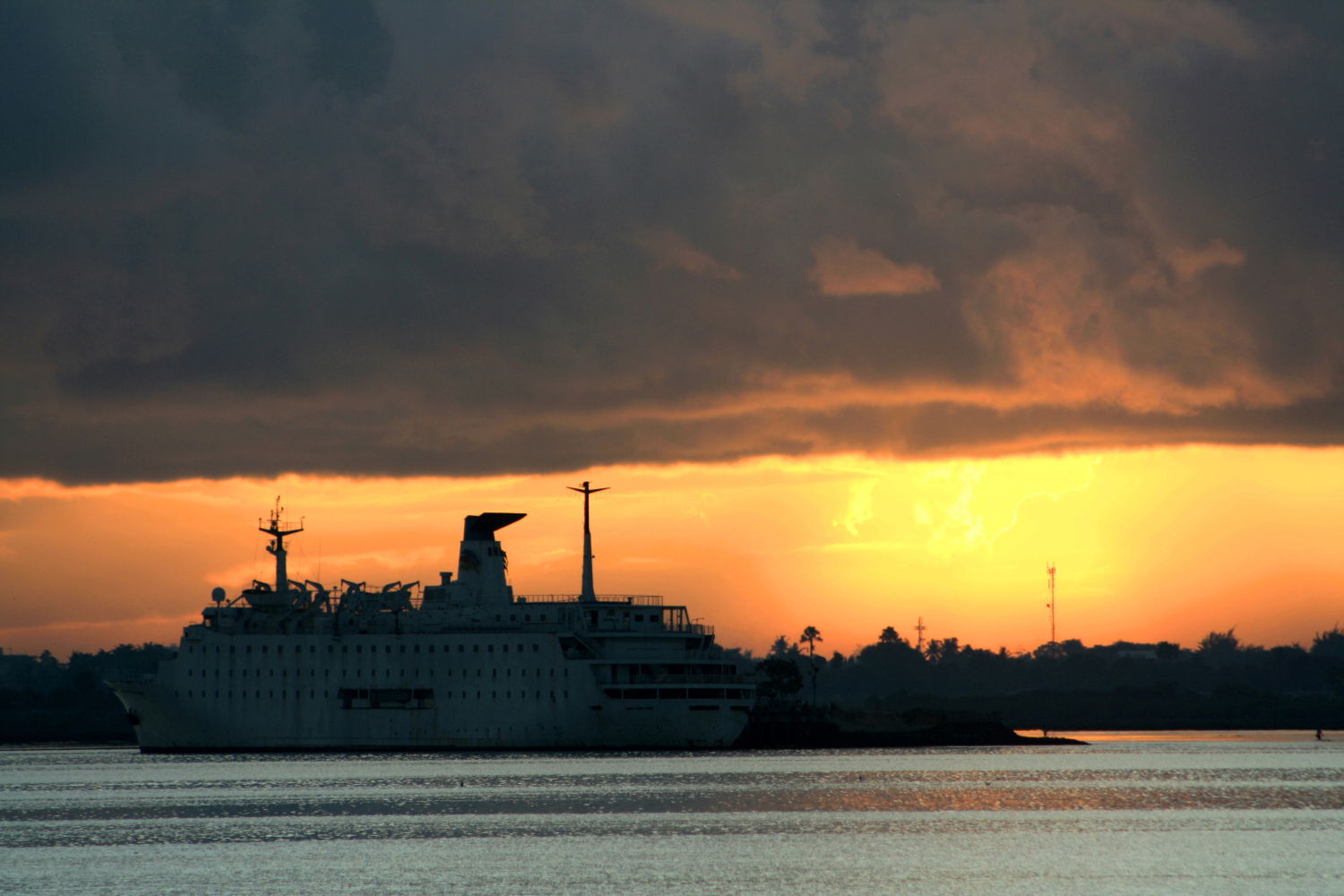 The Mabuhay Sunshine laid-up in Lapu-Lapu on october 2011.