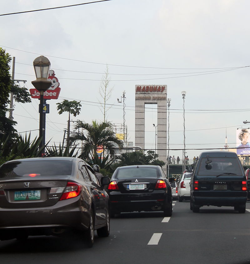 View of Mabuhay Rotonda from España Boulevard.