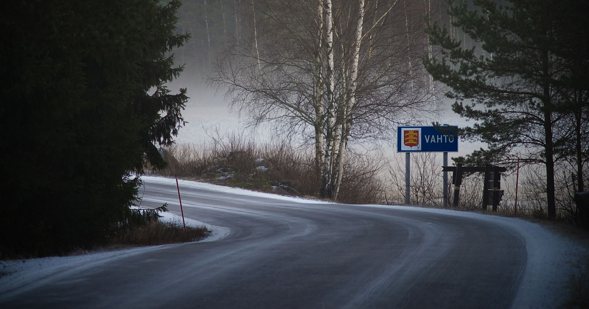 Yhdystie 2010 Vahdon ja Nousiaisten rajalla