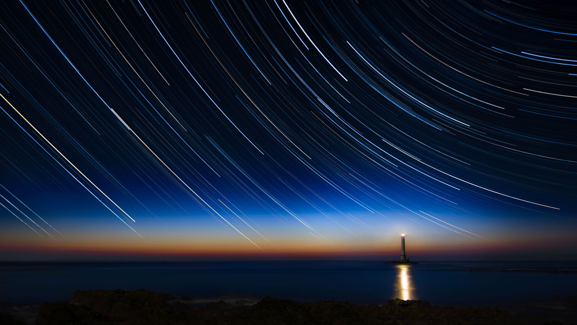 Circumpolar stars in star trails (made with a light-stacking of…