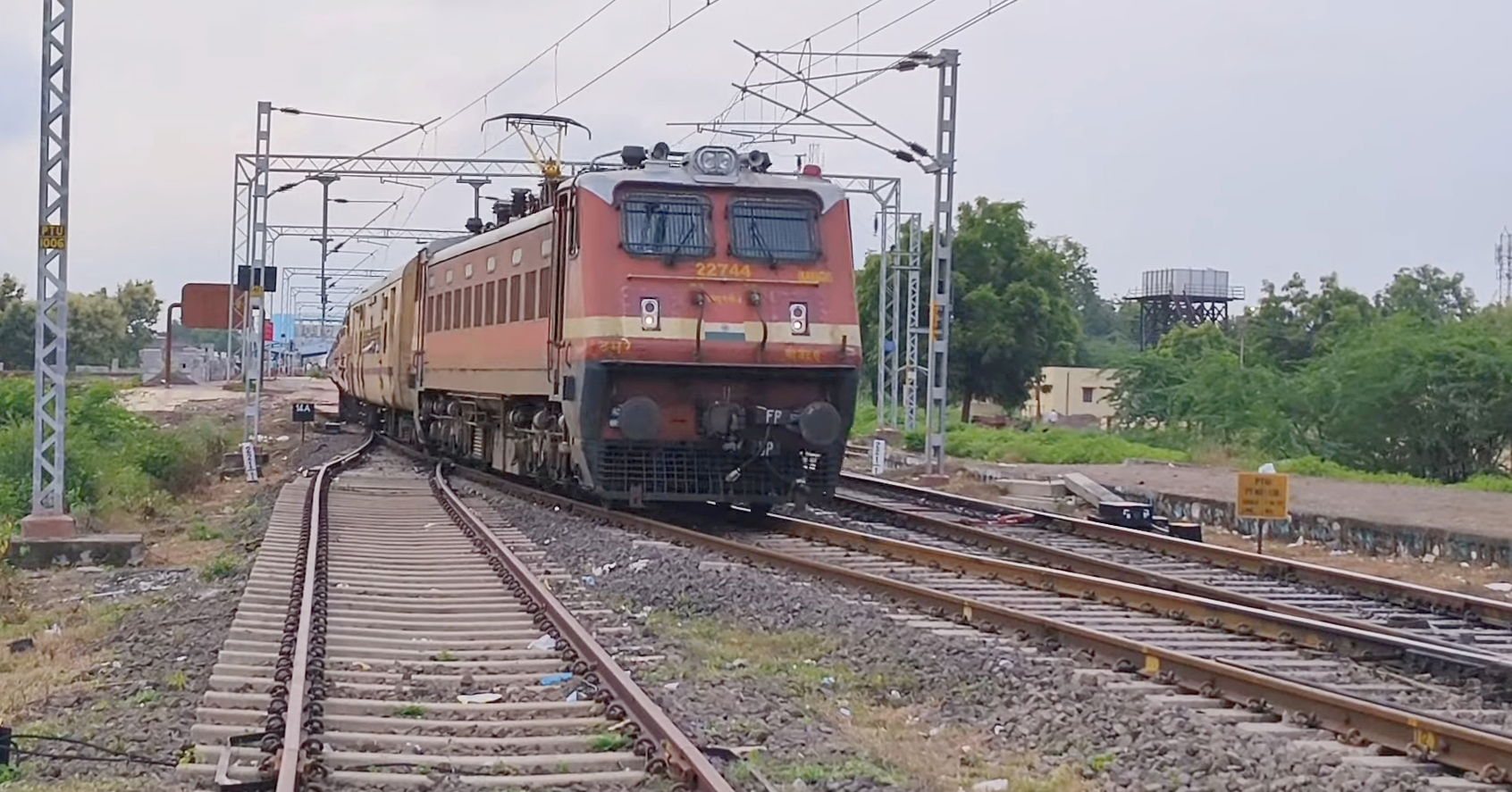 17254 Aurangabad-Guntur Express departing from Partur
