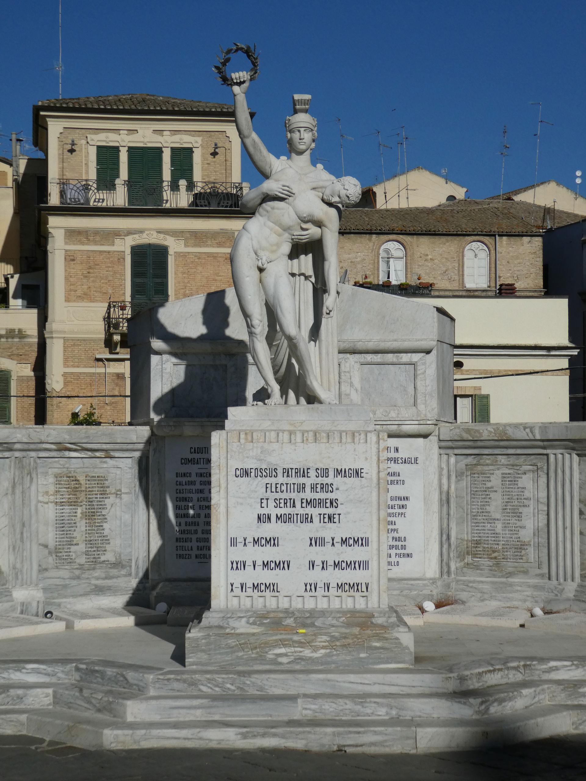 Monumento ai caduti 


This picture was uploaded via web-app "W…