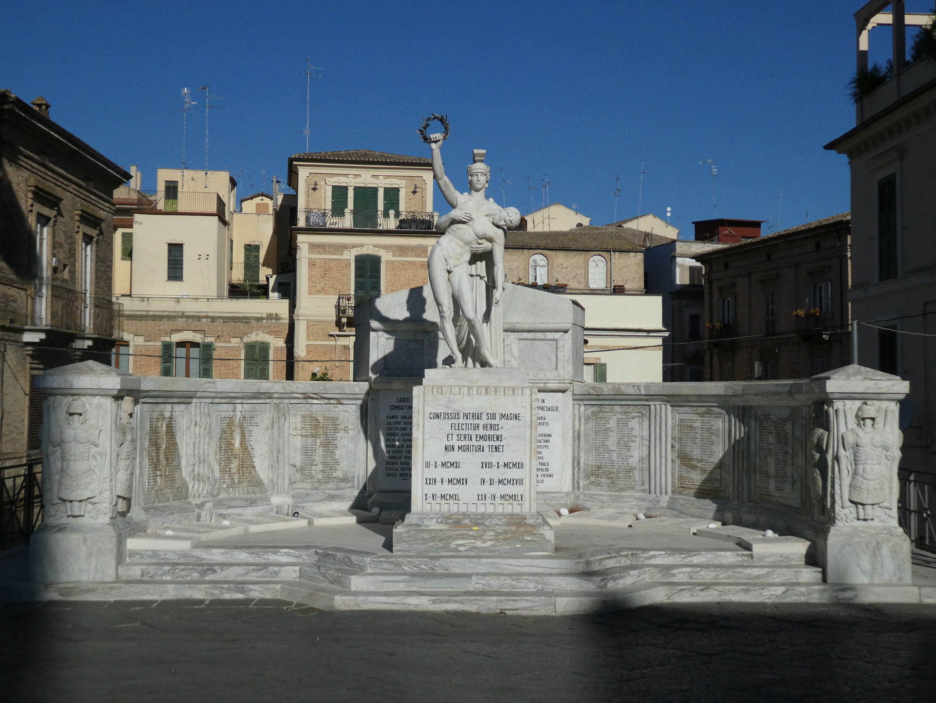 Lanciano (Abruzzo, Italy) - War memorial