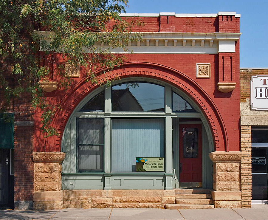 Bank of Redwood Falls, 105 E 2nd St, Redwood Falls, Minnesota, …