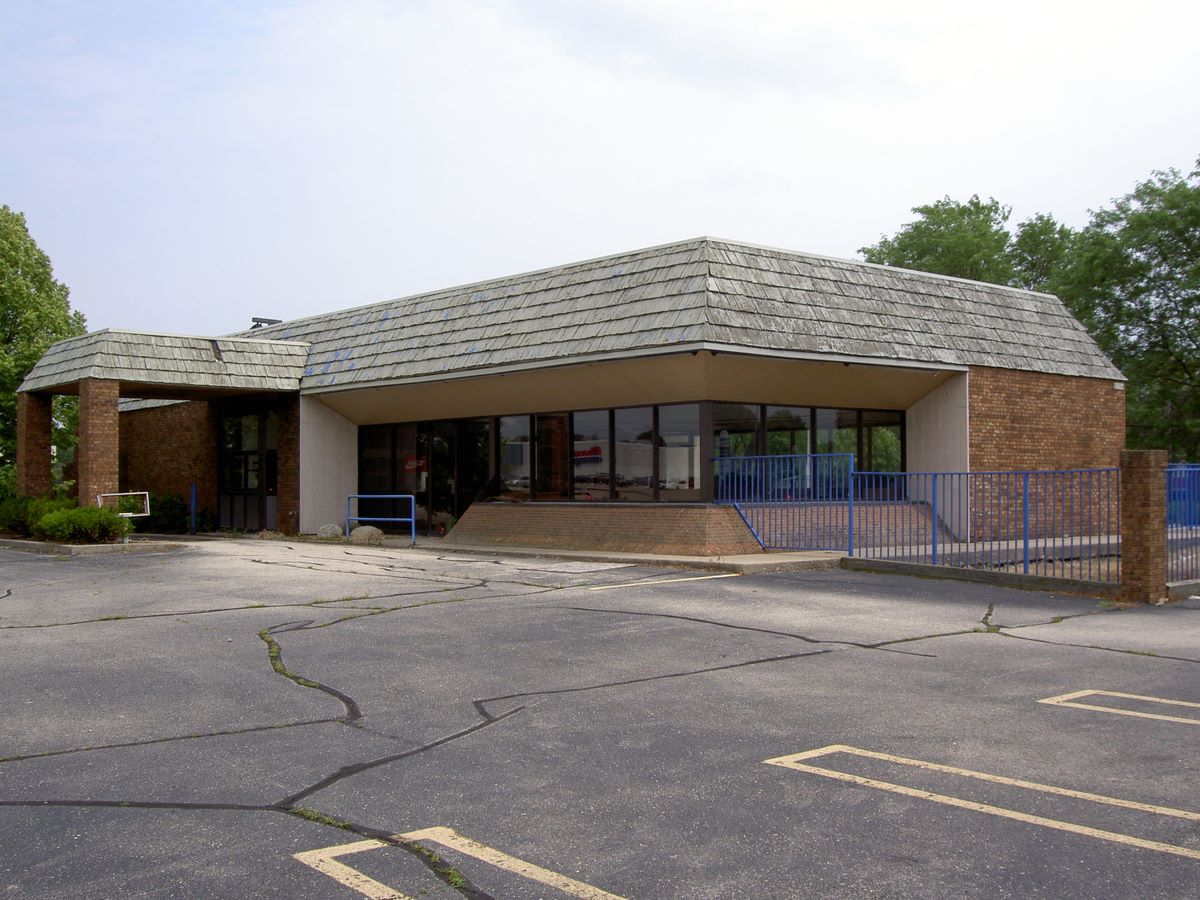 Former Hardees on Prairie Avenue in Beloit, WI.