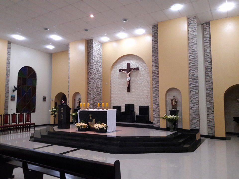 Interior da Igreja Matriz de São Vicente Ferrer, em Laje Grande.